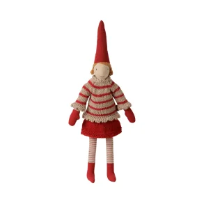 Maileg nissepige str. 2 /2026 -  31 cm. - strik bluse med blondekant & r�d strik nederdel - KOMMER SNART