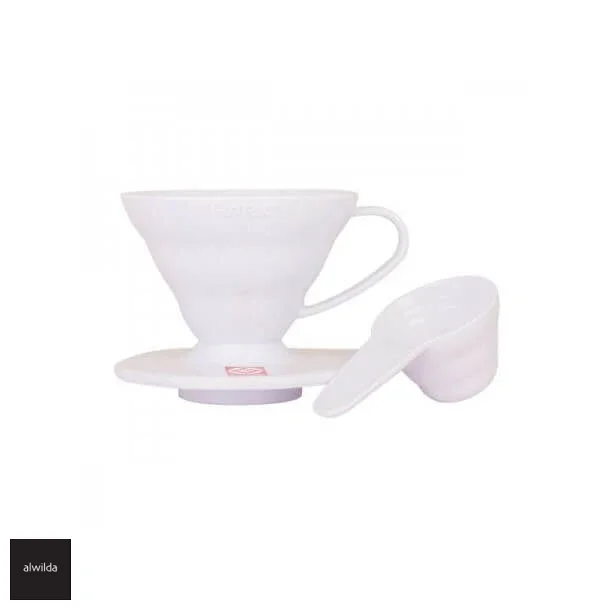 Hario kaffetragt i rd plastik, V60 Rd, 02 - inkl.  en rd mlske