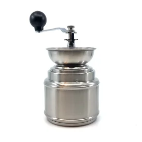 Kaffekv�rn med h�ndsving,  - Plads til 75 gram i den t�tte beholder under kv�rnen