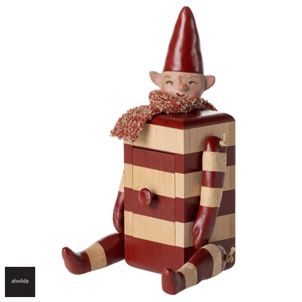 Nisse med skuffe, rd,  Ml: 17 x 8 cm /2025- KOMMER SNART